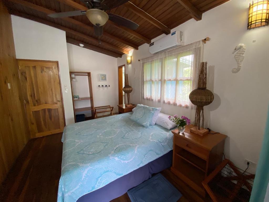 The Isabela Beach House Puerto Villamil Exteriér fotografie